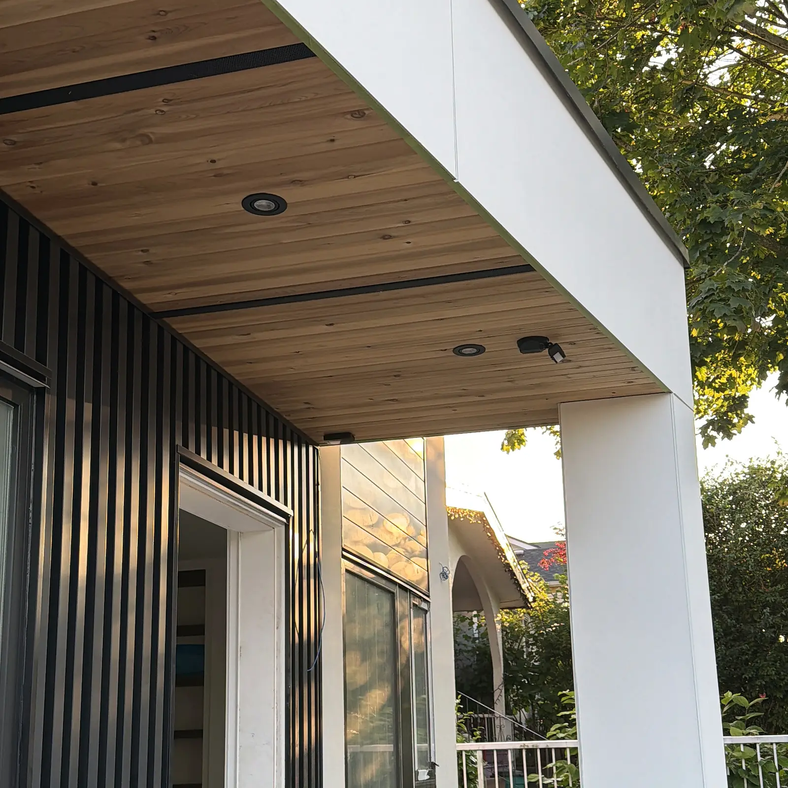 Exterior Finishing & Cladding, craftsmanship close-up by Moonrise Construction, Fraser Valley